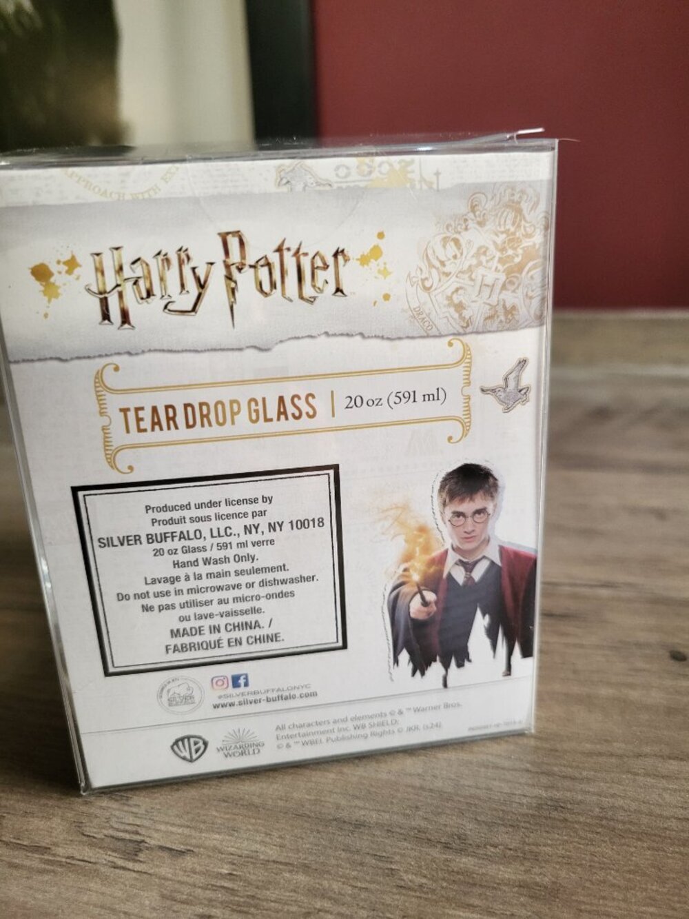 HARRY POTTER HOGWARTS TEAR DROP GLASS 20oz NEW - Picture 2 of 3